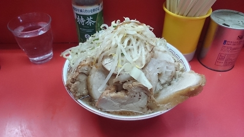 「大豚ダブル(ヤサイカラメ)￥８５０」@ラーメン二郎 三田本店の写真