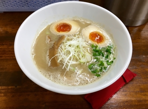 「鶏豚ラーメン」@らーめん なんぞ屋の写真