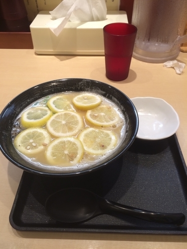 「レモンラーメン(こってり)」@鶏そば壽の写真