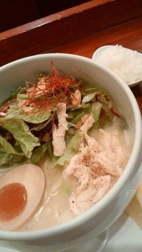 「鶏白湯塩そば」@鶏白湯麺 蔭山 高田馬場店の写真