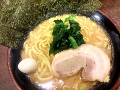 「醤油ラーメン 700円」@横浜家系ラーメン 一刀家 蒲田店の写真