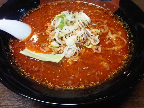 「一介流担々麺 (税込810円, 黒, 太麺, 2辛)」@ラーメン&らーめん 一代元 国分寺店の写真