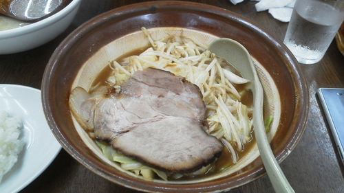 「特製みそラーメン&醤油ラーメン」@ラーメン 東横 笹口店の写真