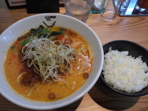 「クリーミー担々麺 大盛 サービス券使用 ¥842」@クリーミーTonkotsuラーメン 麺家 神明 安城店の写真