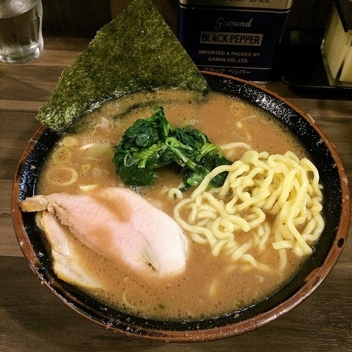 「ラーメン　￥７２０」@神田ラーメン わいず 神田本店の写真