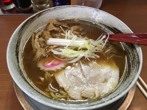 「煮干しらーめん」@栄昇らーめんの写真