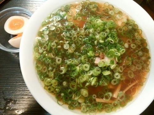 「中華そば＋味玉（ねぎ大盛）」@冨士屋の写真