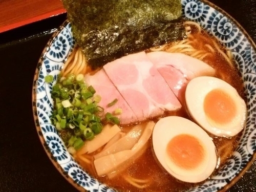 「味玉魚介醤油らーめん」@らーめんなが田 その二の写真