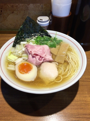 「煮干し白醤油ラーメン」@寿製麺よしかわ 川越店の写真