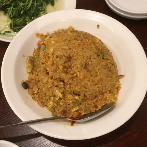 「四川辛い旨い炒飯」@蓬莱春飯店 鶴見東口店の写真