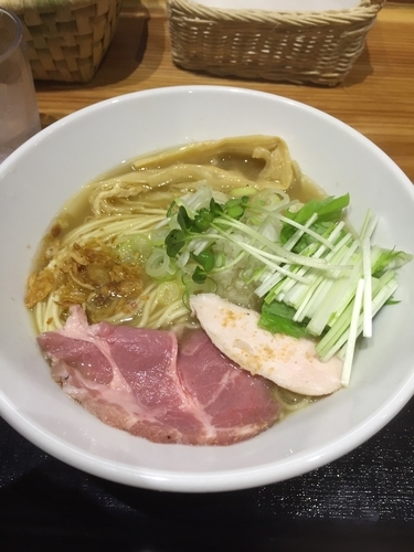 「塩煮干」@つけめん・らーめん・煮干そば 金狼の写真