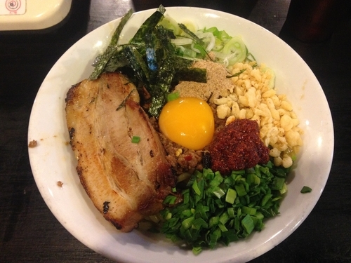 「「男」台湾まぜそば(大)＋唐揚げ（4個）＋ご飯」@つけ麺・ラーメン カガミハラ55の写真