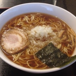 らぁめん大盛＋ライス(500円＋100円＋150円)