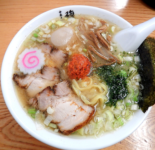 「山形辛味噌＋サービス味玉(800円）」@中華そば 馥の写真