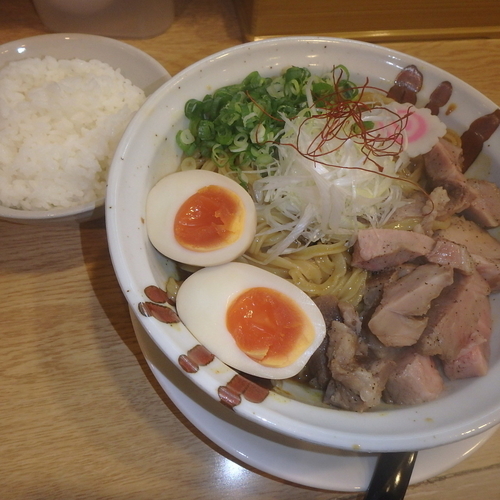 「味玉カレーまぜそば(900円)、ごはん小(100円)」@らーめん 香澄 中崎町店の写真