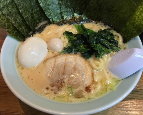 「味玉ラーメン＋のり（￥780＋￥50）」@横浜家系らーめん 魂心家 大和店の写真