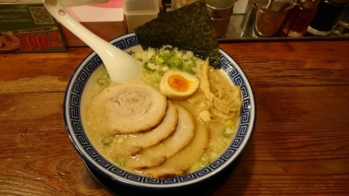 「チャーシュー豚骨醤油麺1036円」@麺家 くさび 郡山本店の写真