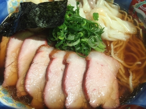 「チャーシュー特製ワンタン麺(大)」@八雲の写真