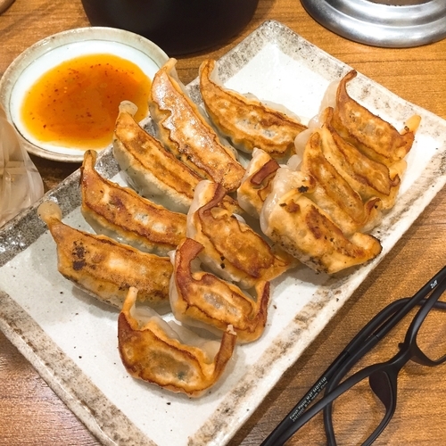 「島唐辛子餃子／しそ餃子」@まん天餃子 横浜店の写真