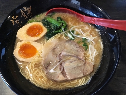 「我龍らーめん＆大盛」@城南らーめん 紫龍 旗の台本店の写真