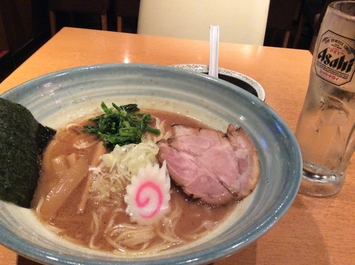 「ラーメン（780円、鶏豚スープ、細麺）」@自家製熟成麺 吉岡の写真