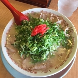 白湯らーめん ネギ多め