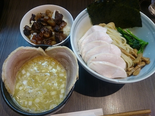 「【限定】鶏カエリ煮干しつけ麺＋肉増し＋すじコン丼＝￥1500」@柳麺 呉田-goden-の写真