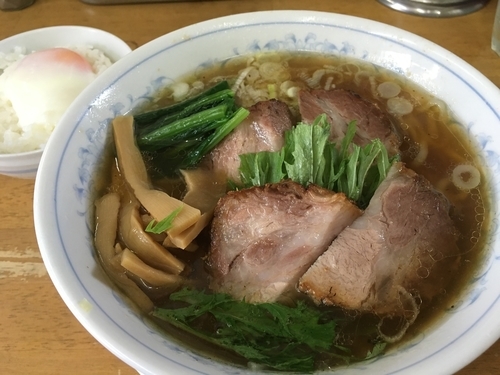 「「菊月の一杯」丸鶏スープにて イベリコチャーシュー麺」@MENYA 食い味の道有楽の写真