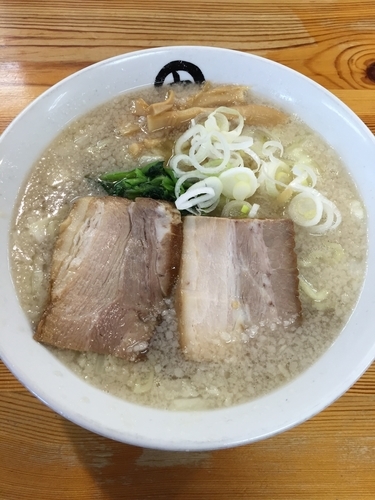 「白の中華そば 大盛  810円」@伊藤商店 泉ヶ丘店の写真