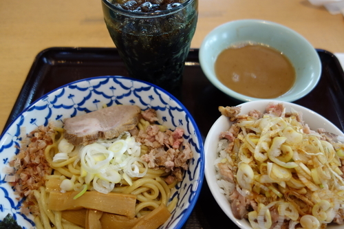 「ハーフ油そばセット830円半チャーシュー丼、ドリンク(コーラ」@兎に角 another leafの写真