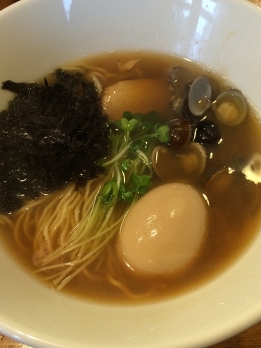 「味玉岩海苔シジミそば(期間限定)」@煮干しそば 虎愼の写真