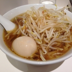 煮玉子もやしラーメン