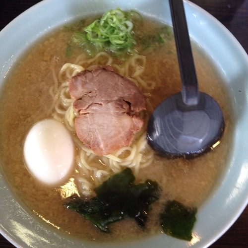 「ラーメン小+卵」@ニューラーメンショップ主水の写真