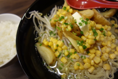 「じゃがバターコーンラーメン756円」@麺と鍋 新宿SARAIの写真
