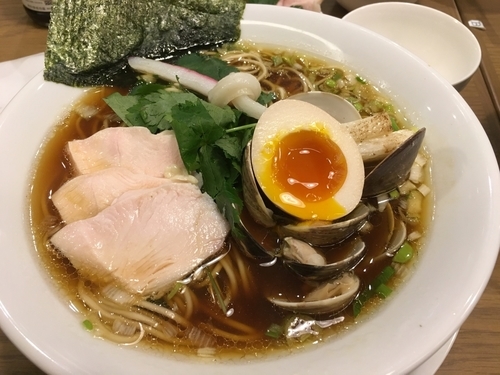 「鶏、煮干、蛤のトリプルSOBA」@むぎとオリーブ さいたま新都心店の写真