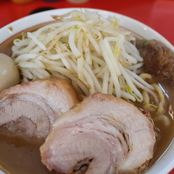 ラーメン女子盛り特製￥860