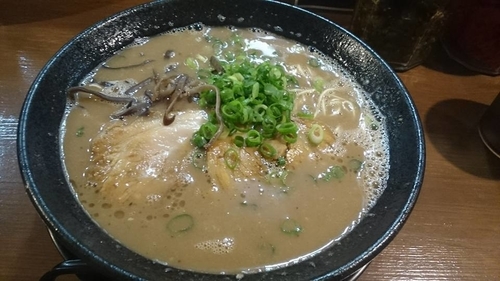 「濃厚豚骨ラーメン」@ドン・チードルの写真