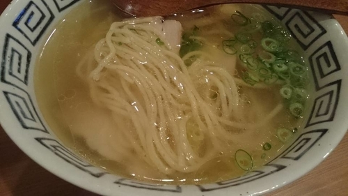 「（裏）天草大王の塩ラーメン」@九州料理もつ鍋専門店 寅吉の写真