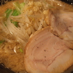 【期間限定】嵐げんこつらぁめんDEVIL　７４０円