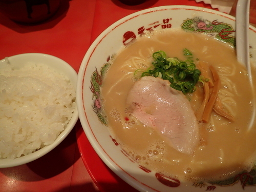 「中華そばセット こってり 麺硬め＋スープ多目」@天下一品 目黒店の写真