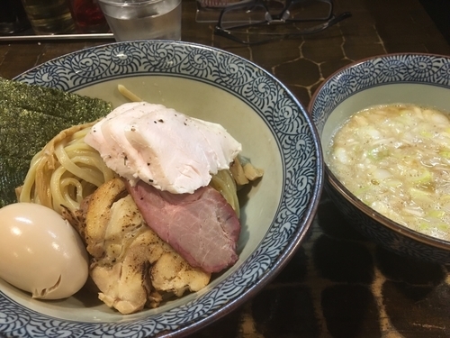 「龍介つけそば820円、特製トッピング250円」@特級鶏蕎麦 龍介の写真
