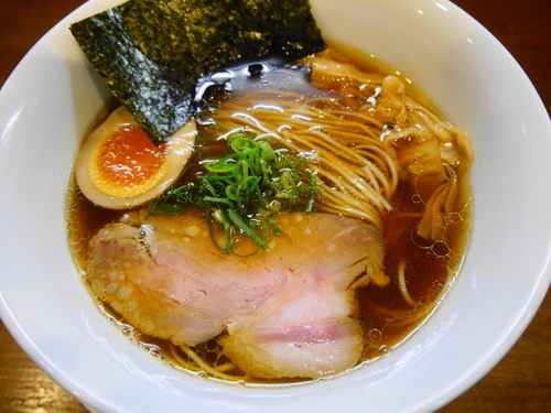 「醤油らぁ麺 麺硬め」@麺や維新の写真
