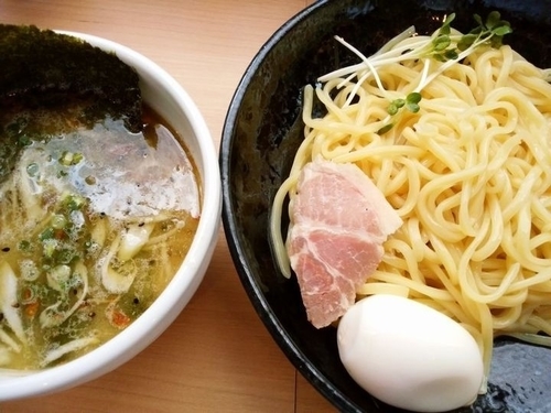 「白つけそば＋味玉」@はぐれ雲の写真