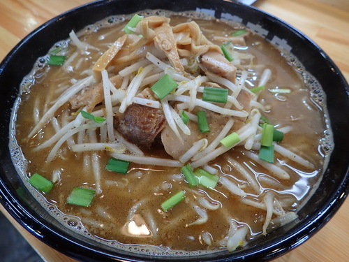 「極にぼ味噌らーめん」@伊藤商店 吉倉店の写真