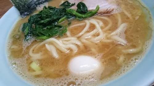 「ラーメン並全部普通６５０円」@ラーメン壱六家 磯子本店の写真