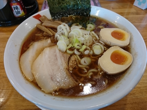 「中華そば(大盛ランチサービス)702円＋味玉(クーポン)」@やまがたらーめん きたもと屋の写真