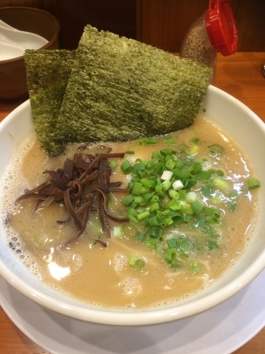 「らーめん」@釜炊きとんこつ がっきの写真