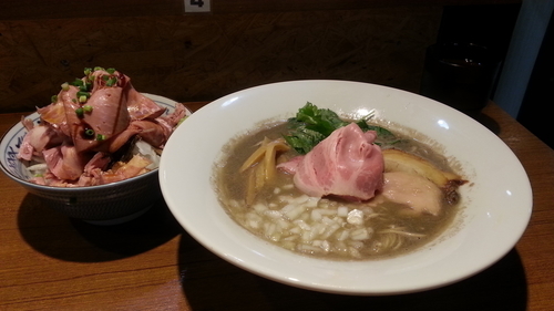 「特濃イカ煮干そば+チャーシュー丼+他」@寿製麺よしかわ 川越店の写真