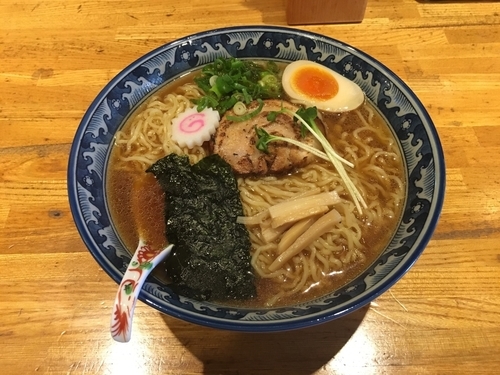 「支那そば（大盛り）」@支那そばとんぼの写真