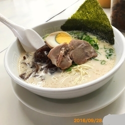 ラーメン　麺バリカタ